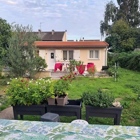 Appart T2 Proche Aeroport Roissy Apartment Tremblay-en-France Exterior photo